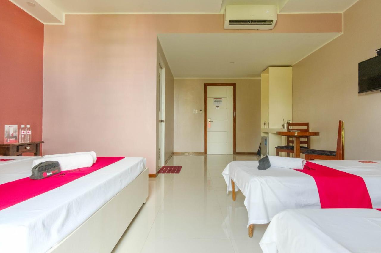 Reddoorz Plus @ West Nautical Road Puerto Galera Dış mekan fotoğraf