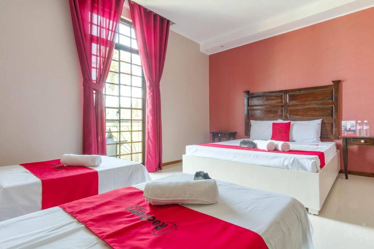 Reddoorz Plus @ West Nautical Road Puerto Galera Dış mekan fotoğraf
